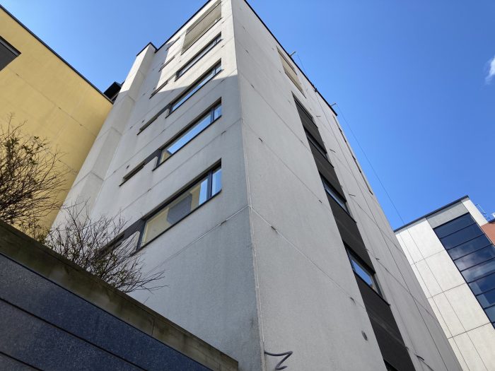 Elastisten saumojen uusinta valvoja