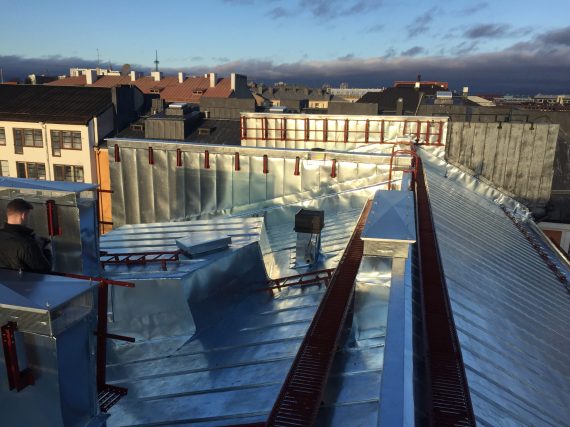 Projektinjohto ja valvonta vesikaton uusinta