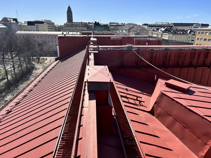 Sinkityn vesikatteen ensimaalaus valvonta