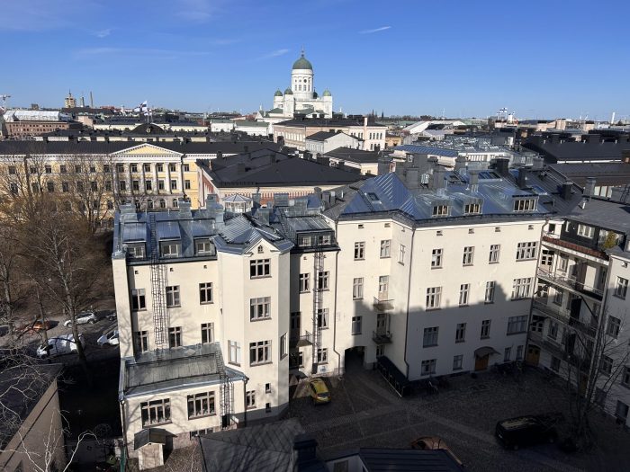 Vesikattoprojektin projektinjohto valvonta vastaava työnjohtaja turvallisuuskoordinaattori ja kosteudenhallintakoordinaattori